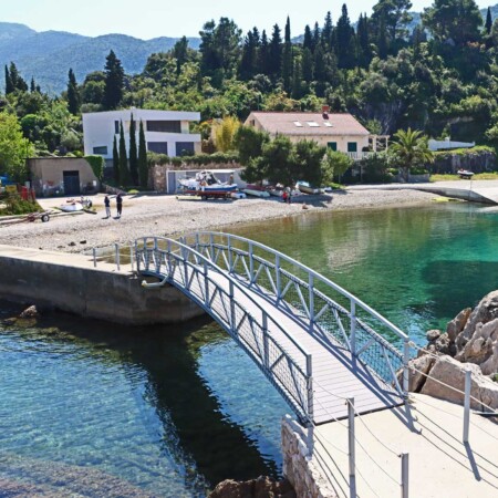 Pelješac plaže - Trpanj - Plaža na pristaništu